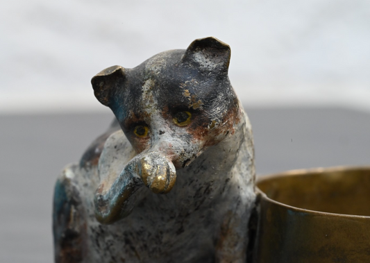 Rare & Fun Austrian Vienna Cold Painted Bronze Ashtray with Cat Holding Nose1