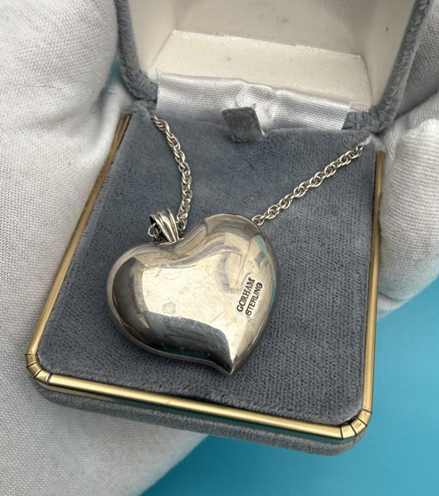 Gorham Sterling Silver Puffy Heart Pendant Necklace with a Gold-Plated Flower3