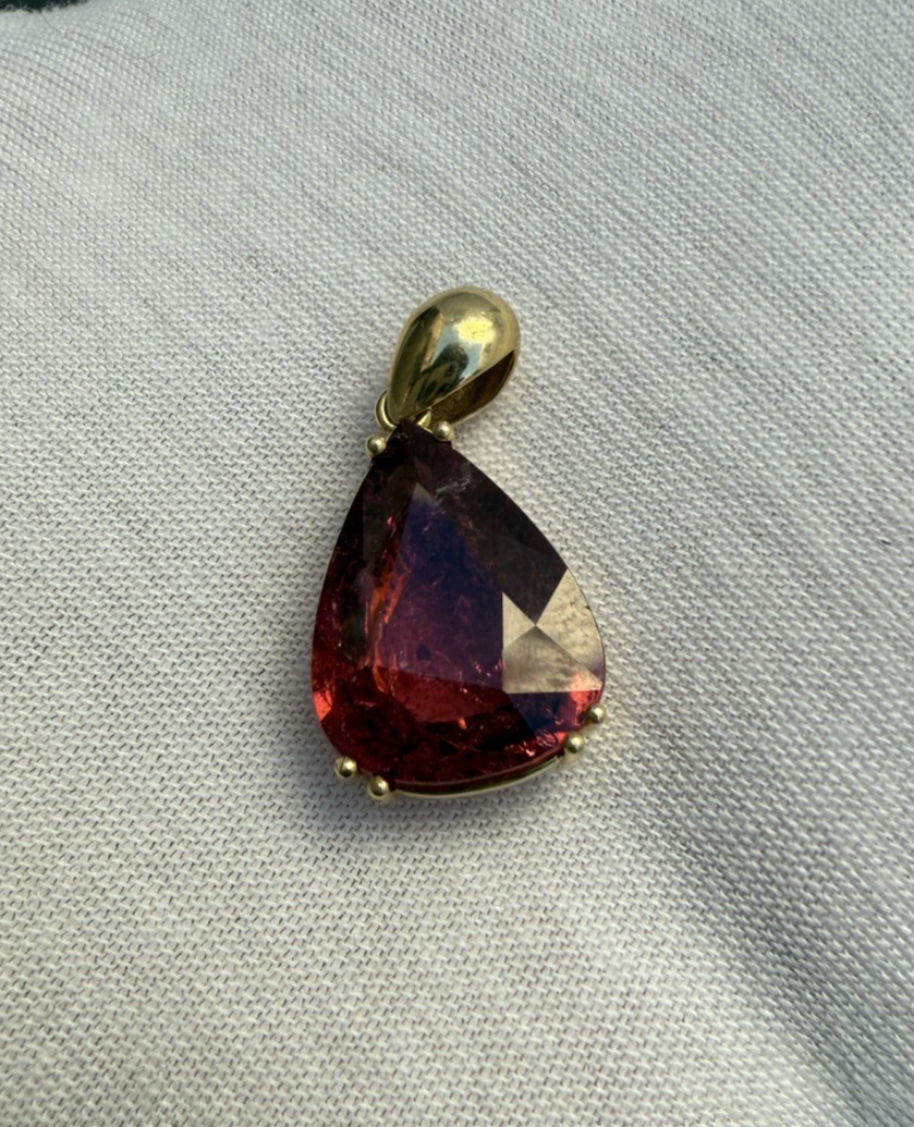 Superb Antique / Vintage Plum Red Natural Tourmaline & 18K Yellow Gold Pendant6