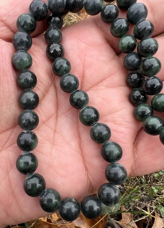Leafy Green Antique / Vintage Spinach Natural Nephrite Jade Beaded Necklace1