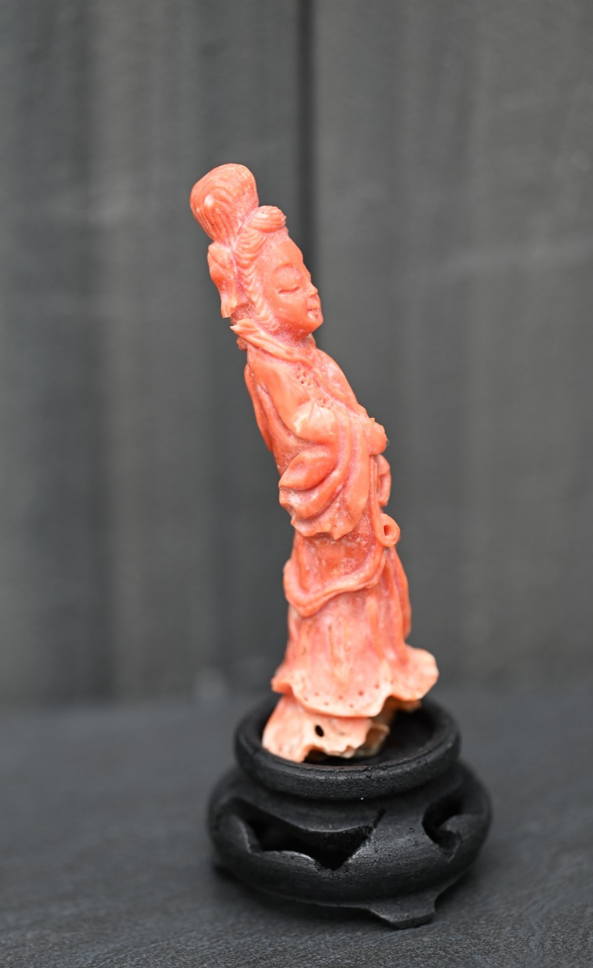 Gorgeous Antique 1900s Natural Carved Coral of Beautiful Woman4