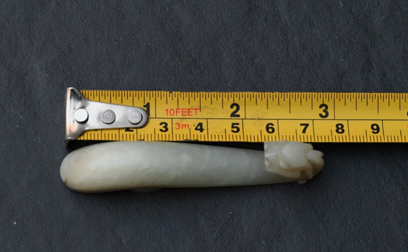 Early 20th Century Antique Carved Chinese White Celadon Jade Dragon Belt Hook4