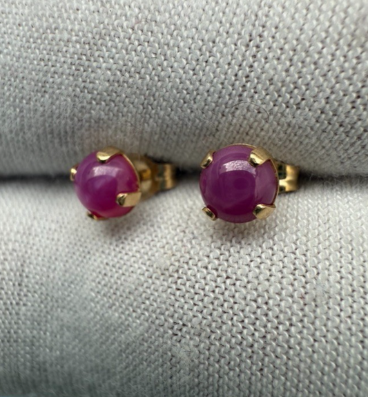 Beautiful Vintage 14k Yellow Gold & Pink Sapphire Stud Earrings1