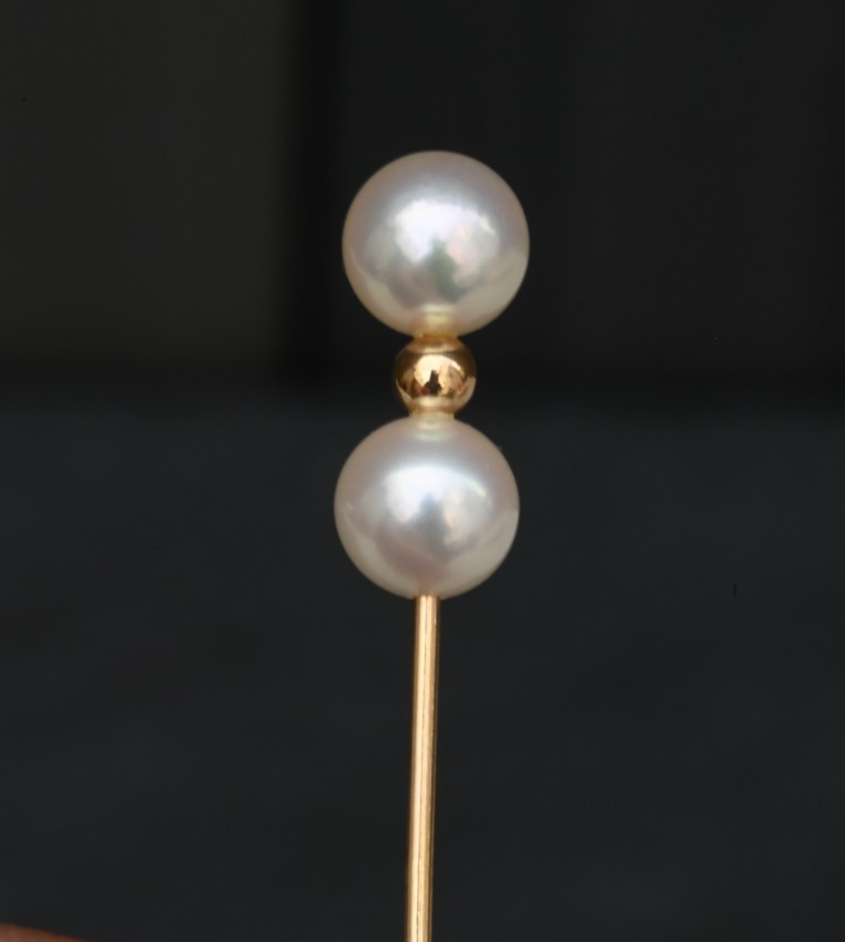 Vintage 14K Yellow Gold Stick Pin with Classic Double Pearl Accent1