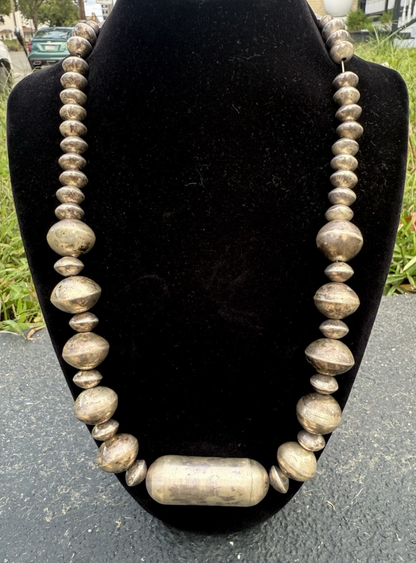 Vintage Southwestern Sterling Silver "Navajo Pearls" Beaded Necklace1