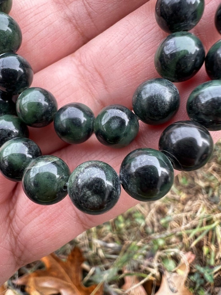 Leafy Green Antique / Vintage Spinach Natural Nephrite Jade Beaded Necklace5