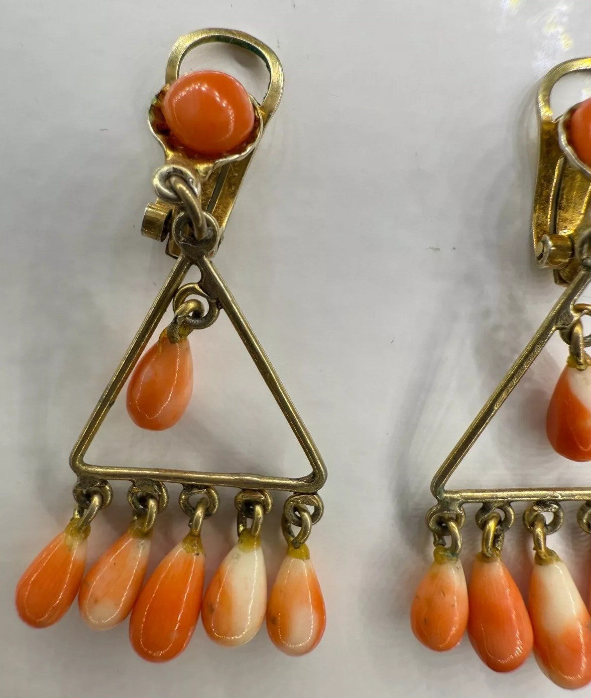 Gorgeous Antique Victorian Natural Coral & Gold Gilt Silver Clip On Earrings2