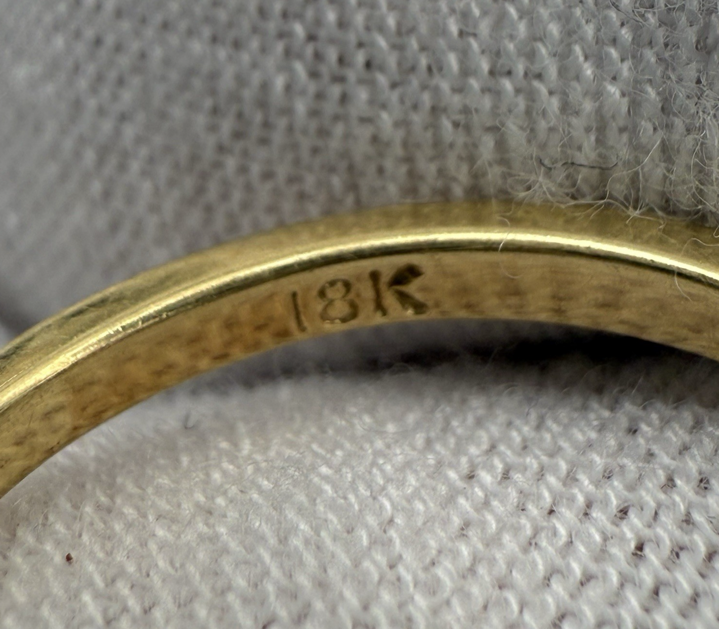 Fantastic Vintage Natural Sapphire & Diamond Ring in 18K Yellow Gold6