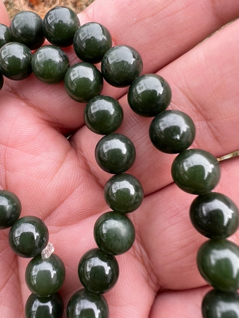 Rich Green Antique / Vintage Spinach Natural Nephrite Jade Beaded Necklace10