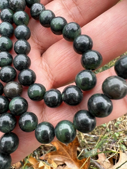 Leaf Green Antique / Vintage Spinach Natural Nephrite Jade Beaded Necklace6