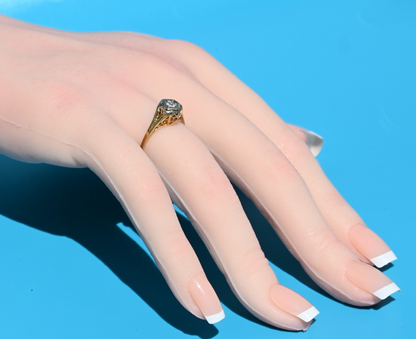 Beautiful Antique Art Deco 1920s Engagement Ring with Natural Diamond in 14K YG3