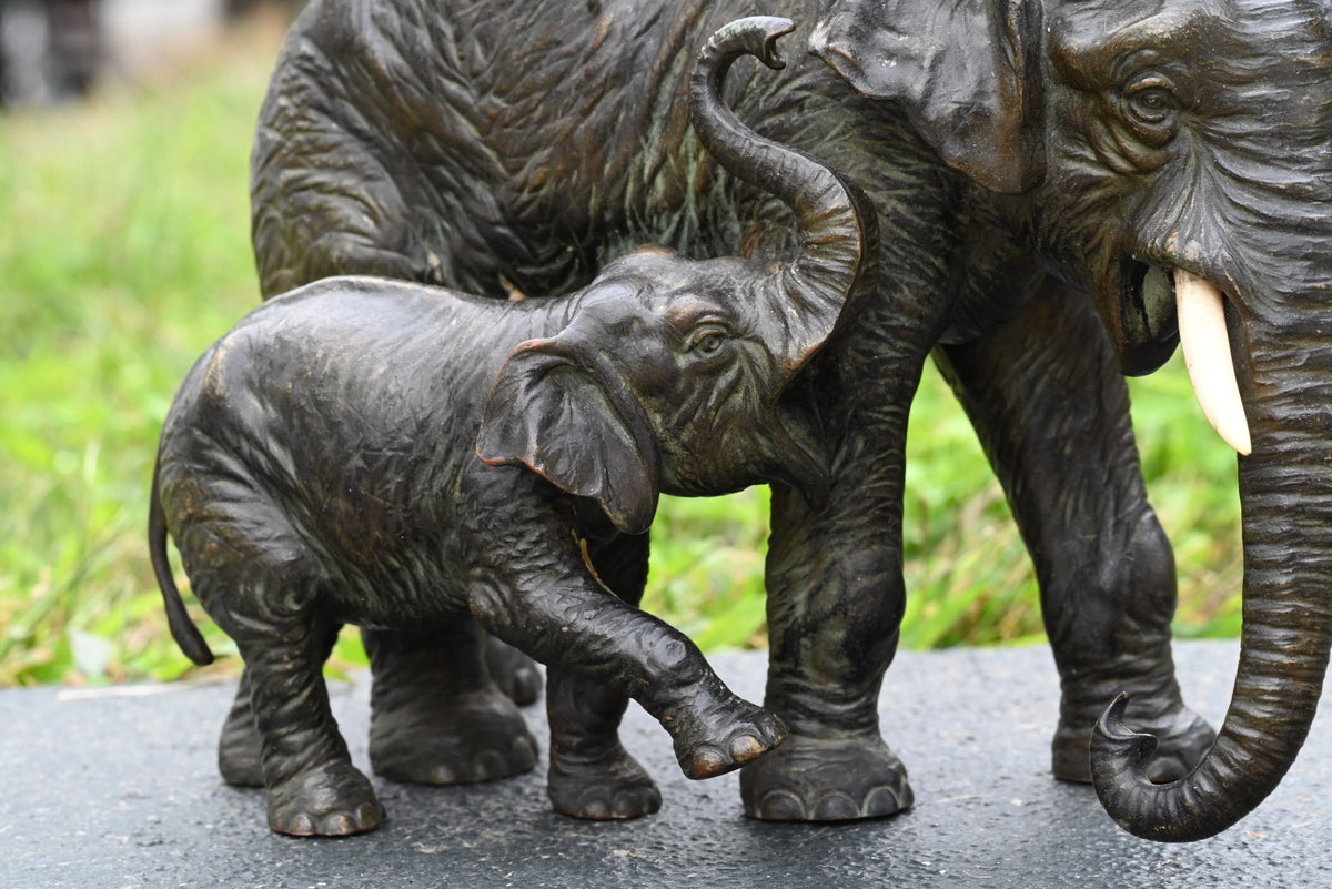 Superb Large Antique Austrian Vienna Cold Painted Bronze Figure of Elephants5