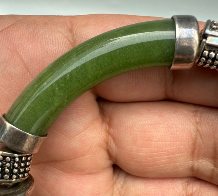 Gorgeous Vintage Chinese Green Jade & Textured Sterling Silver Bracelet6