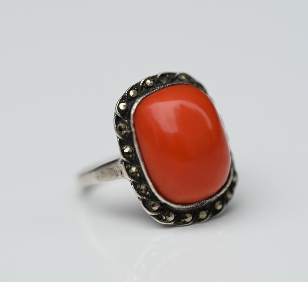 Beautiful Antique Sterling Silver Ring with Gorgeous Red Cabochon Natural Coral0