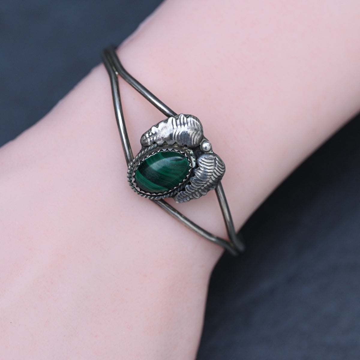 Early Vintage Southwestern Sterling Silver and Green Malachite Cuff Bracelet0