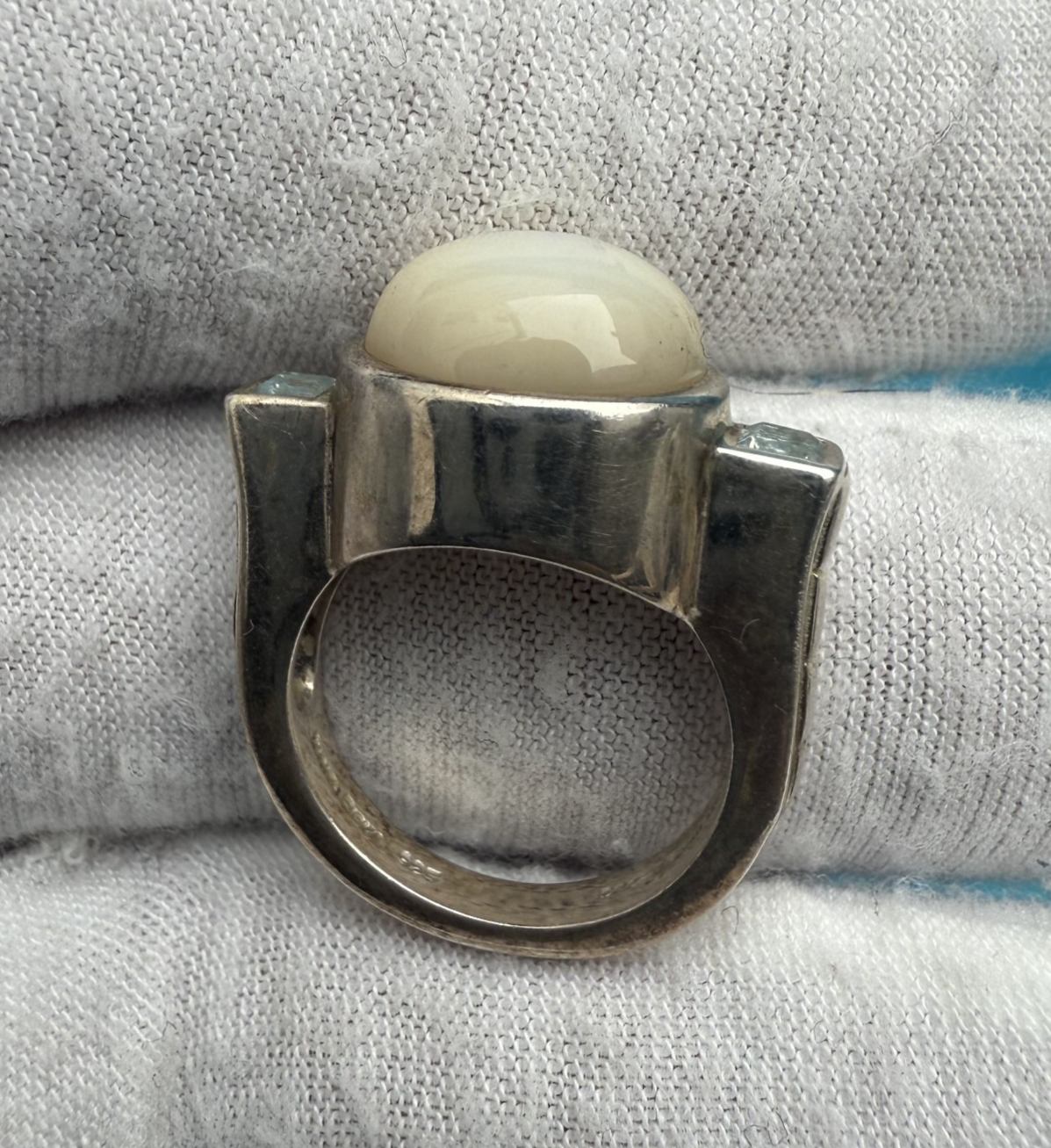 Gorgeous Vintage Signed Judith Ripka Sterling Silver & Mother of Pearl Ring 8