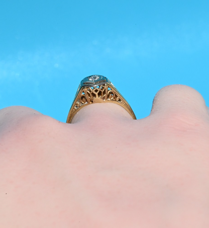 Beautiful Antique Art Deco 1920s Engagement Ring with Natural Diamond in 14K YG4