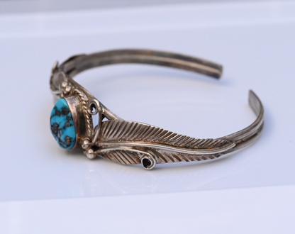 Wonderful Native American Sterling Silver Cuff Bracelet with Turquoise Gem1