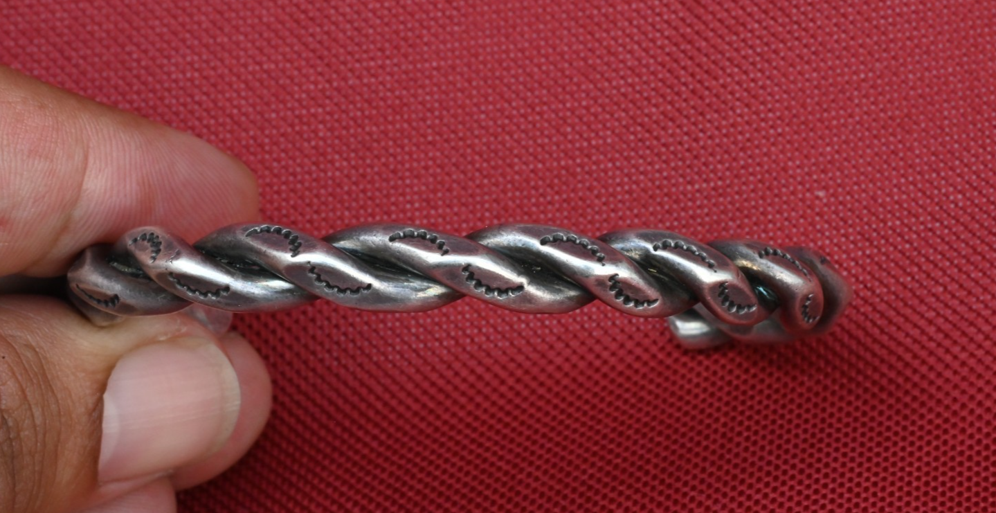 Southwestern-style Twisted Wire and Carinated Sterling Silver Cuff Bracelet2