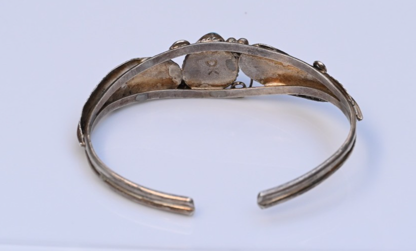 Wonderful Native American Sterling Silver Cuff Bracelet with Turquoise Gem3