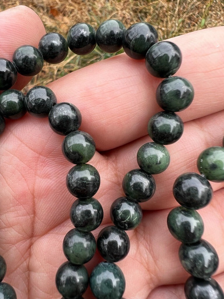 Gorgeous Antique / Vintage Spinach Natural Nephrite Jade Beaded Necklace #44