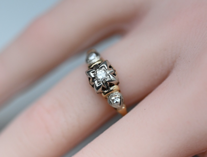 Elegant Antique Art Deco Two Tone 14k Gold Ring with Natural Diamonds4