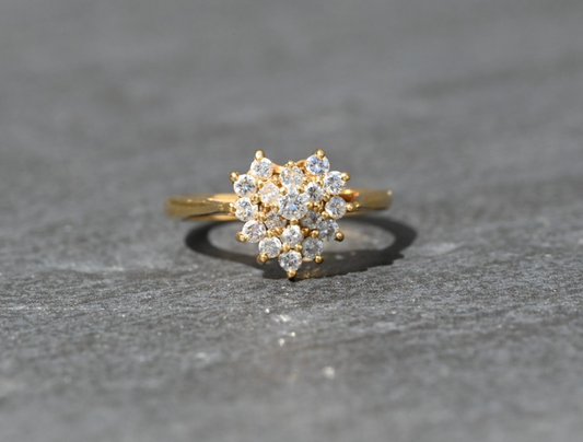 Stunning 18K Yellow Gold Natural Diamond Cluster Ring in Heart Shape Design0