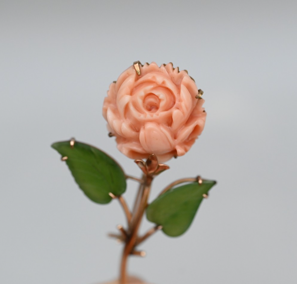 Gorgeous Carved Natural Coral & Leafy Green Jade 14k Gold Flower Brooch Pin2