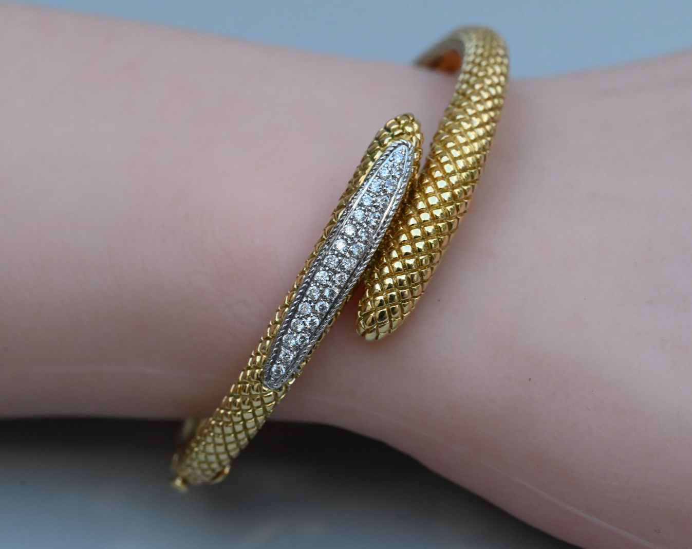 Stunning 18K Gold & Natural Diamonds Snake Bracelet Designer Andrea Candela CJI2