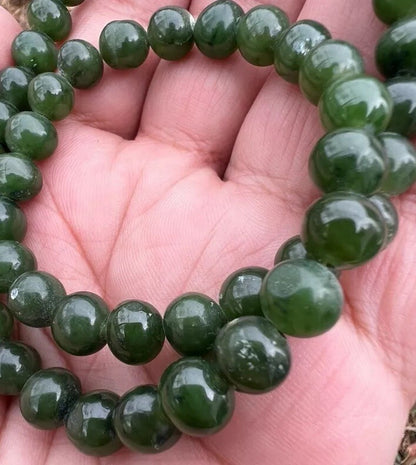 Vibrant Green Antique / Vintage Spinach Natural Nephrite Jade Beaded Necklace8