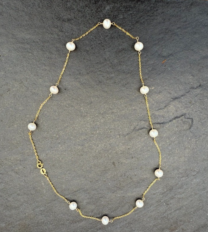 Elegant yet Simple Cultured Pearl Beaded Necklace w/ 14k Gold Chain0