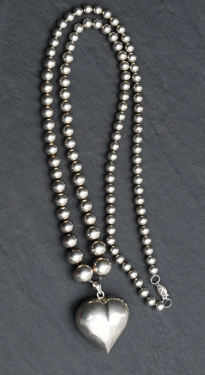 Beautiful Vintage Sterling Silver Beaded Necklace with Puffy Heart Pendant0