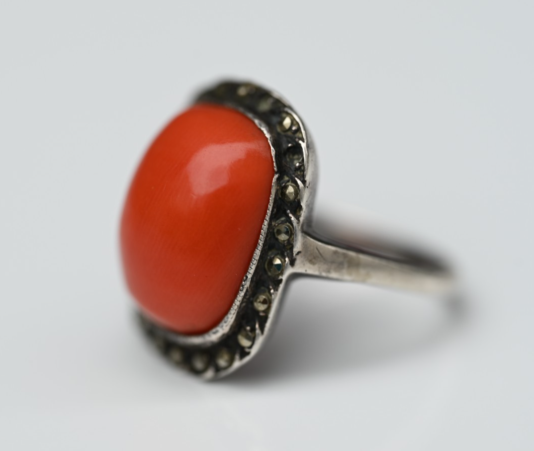 Beautiful Antique Sterling Silver Ring with Gorgeous Red Cabochon Natural Coral3