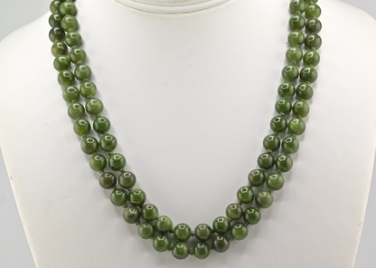 Gorgeous Antique / Vintage Light Spinach Natural Green Jade Beaded Necklace0