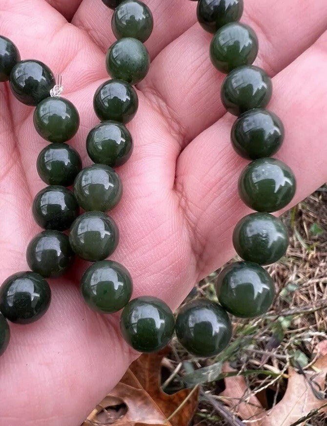 Rich Green Antique / Vintage Spinach Natural Nephrite Jade Beaded Necklace5