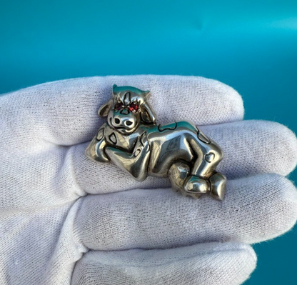 Attractive & Fun Sterling Silver Brooch Pin of Cow with Lab Ruby Eyes6