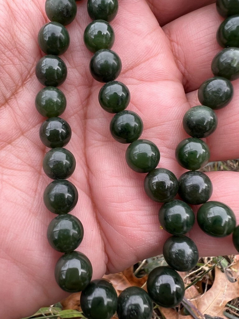 Dark Green Antique / Vintage Spinach Natural Nephrite Jade Beaded Necklace5