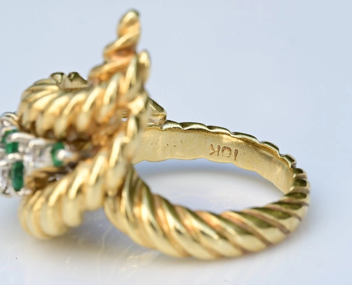 Gorgeous Vintage Designer Diamond & Emerald 18k Yellow Gold Ring8