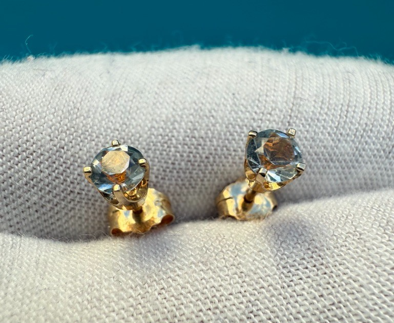 Brilliant Cut Aquamarine / Topaz Stud Earrings in 14k Yellow Gold 3