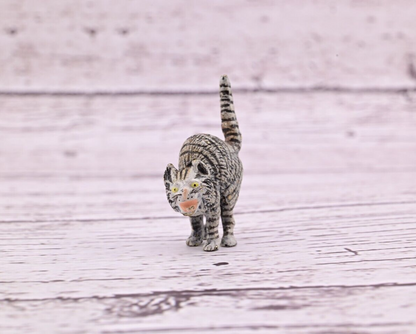 Lovely Antique Austrian Vienna Cold Painted Bronze Figure of Scared Cat6