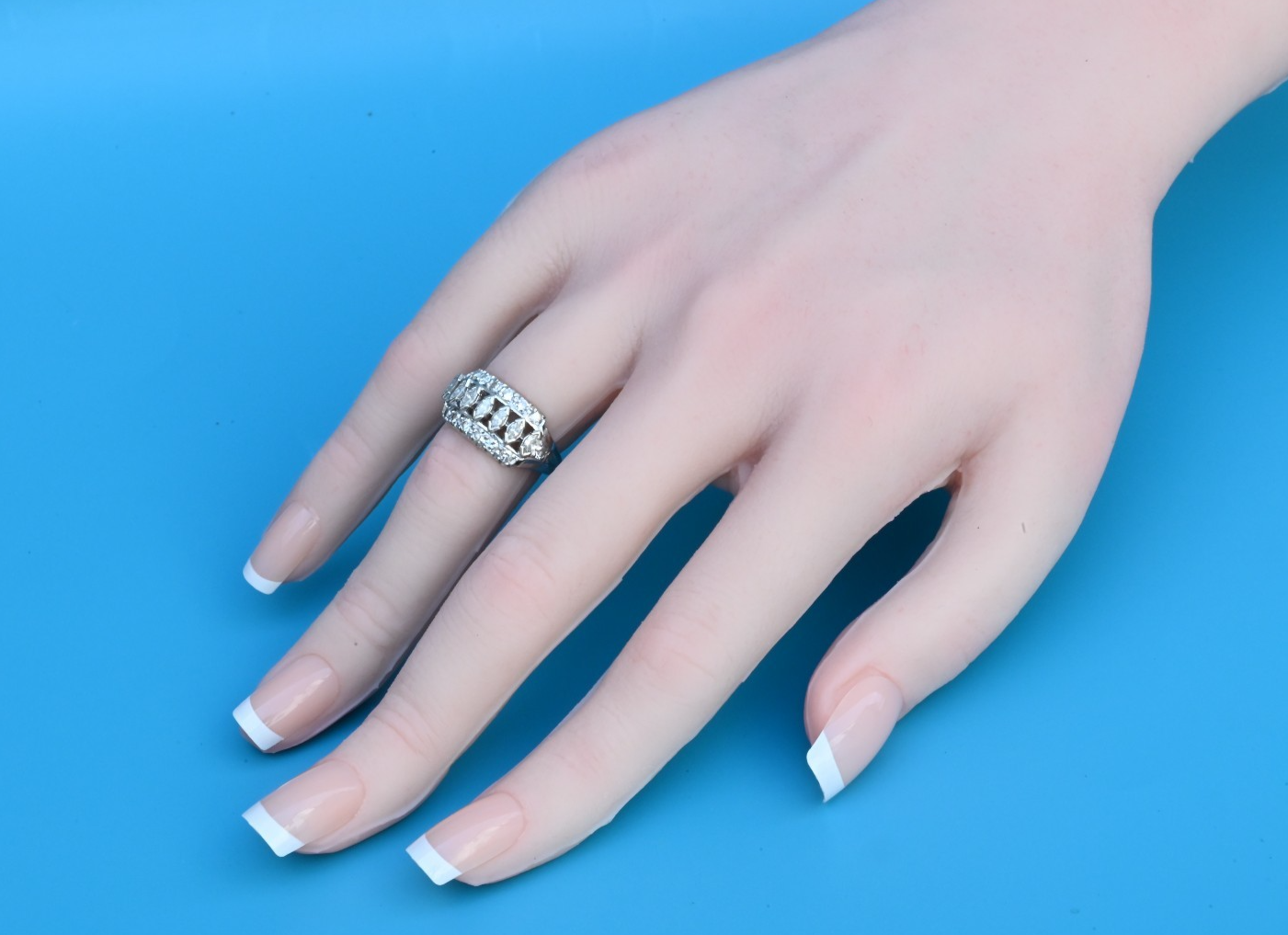 Gorgeous Marquise Cut & Round Brilliant Diamond Cocktail / Dinner Ring in 14K WG4