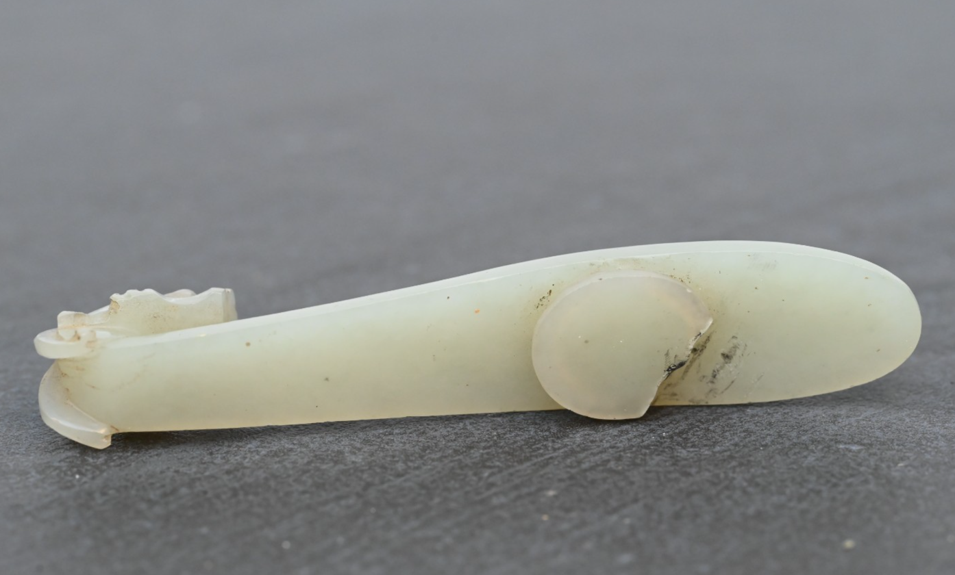 Antique Carved Chinese White Celadon Jade Dragon Belt Hook3