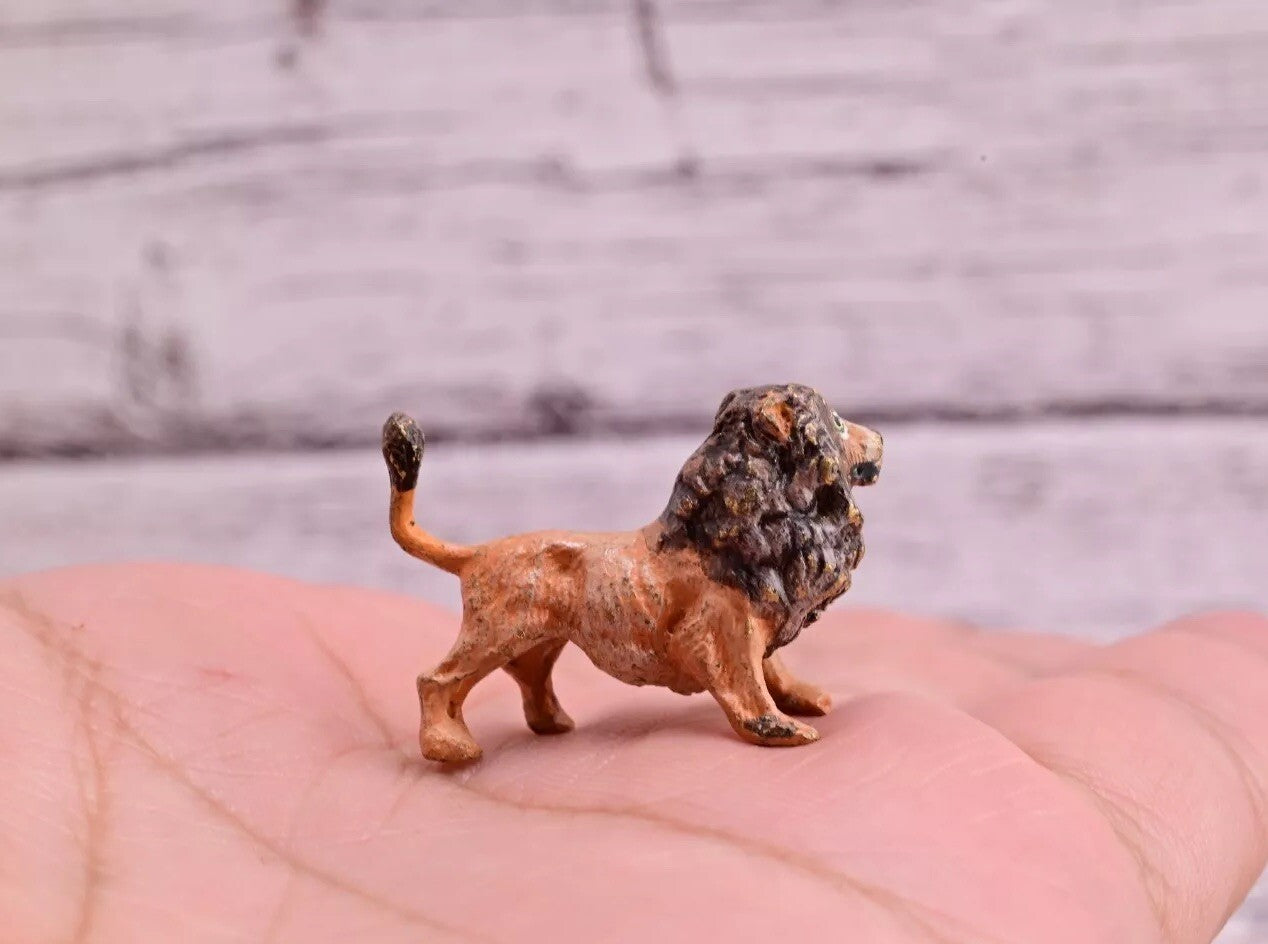 Early 1900s Antique Cold Painted Austrian Vienna Bronze of a Life-Like Lion9