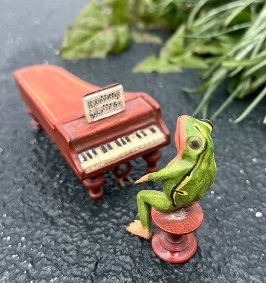 Gorgeous Cold Painted Austrian Vienna Cold Painted Musical Frog Pianist ￼￼3