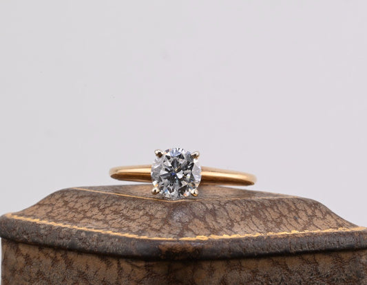 Beautiful Vintage 14K Gold .95 ct Natural Diamond Solitaire Ring IGI Certified1