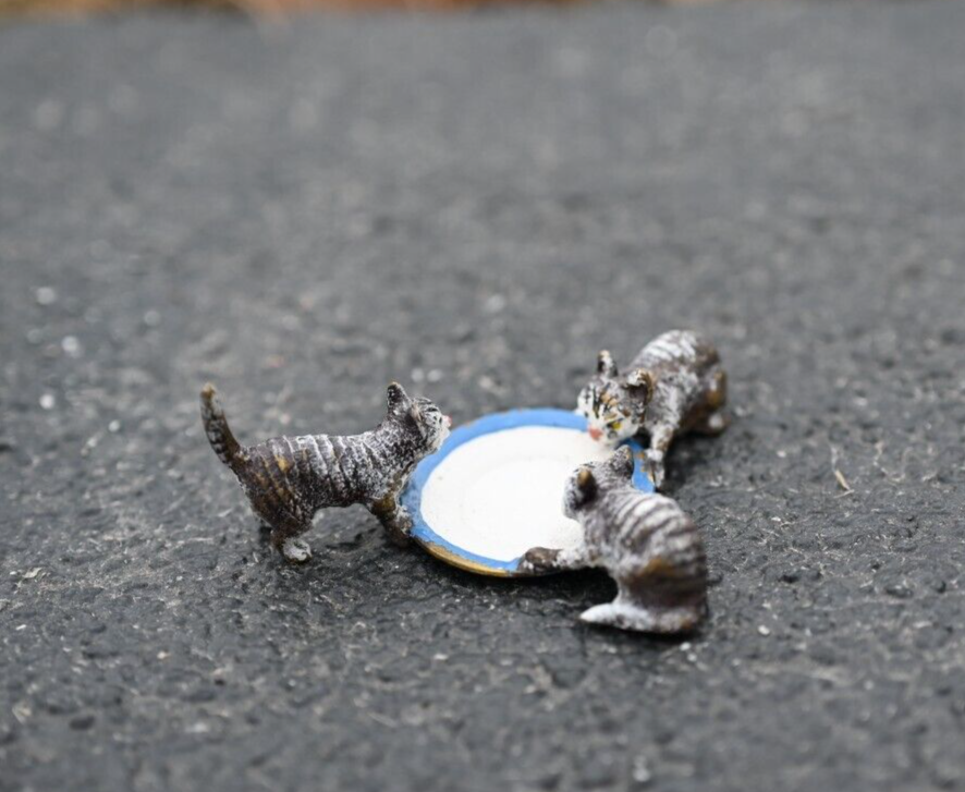 Unique Austrian Vienna Cold Painted Bronze Figure of Small Kittens Drinking Milk2