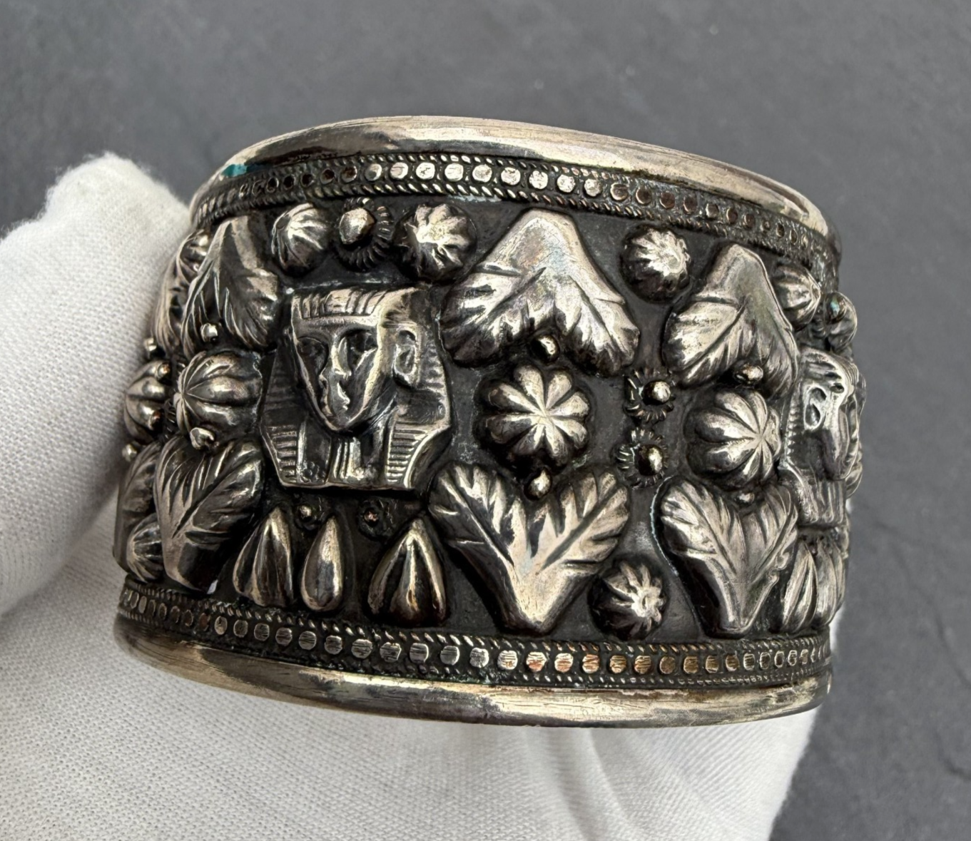 Awesome Vintage Egyptian Revival Tutankhamun 900 Middle East Silver Cuff Bangle3