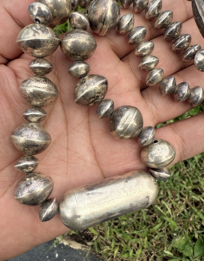 Vintage Southwestern Sterling Silver "Navajo Pearls" Beaded Necklace2