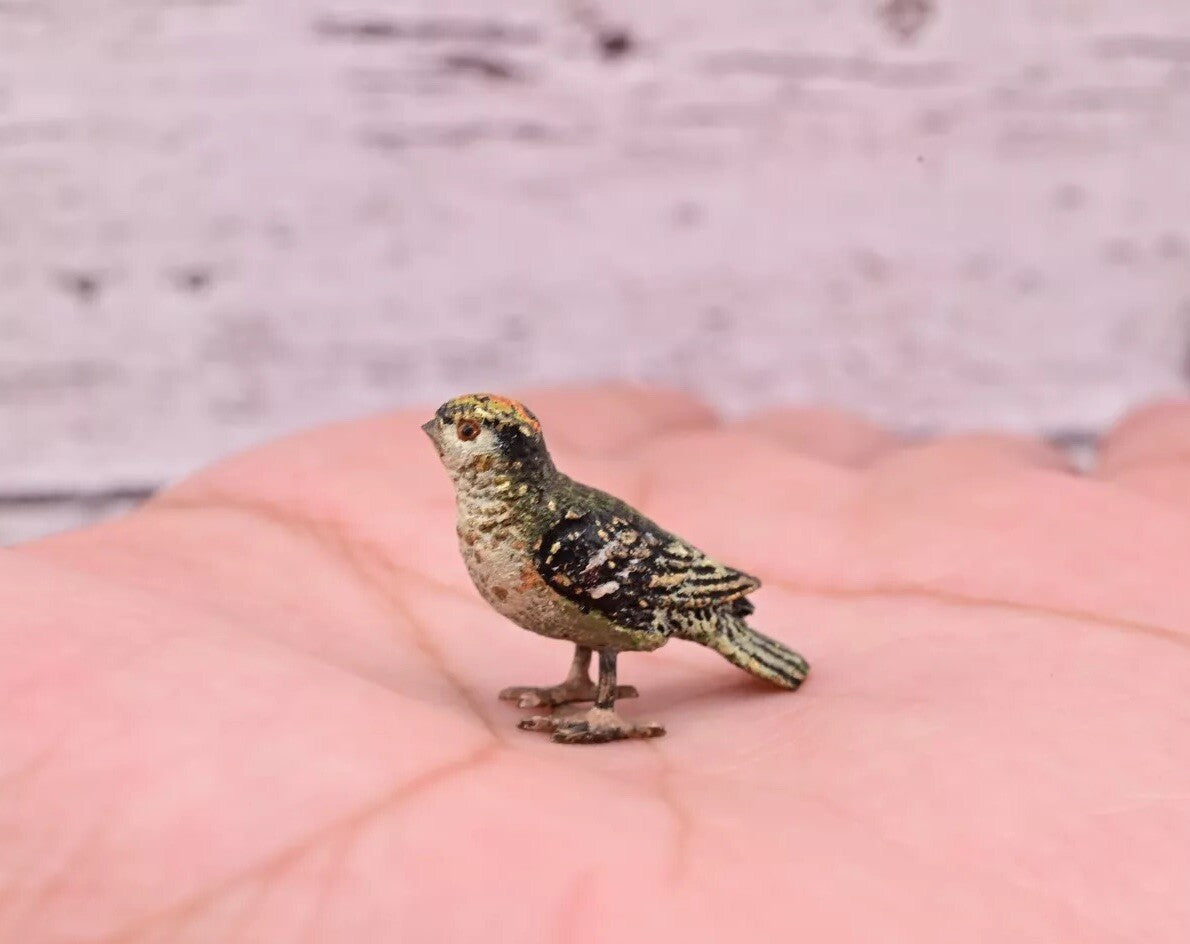 Lovely Antique Austrian Vienna Cold Painted Bronze Figure of Small Green Bird5
