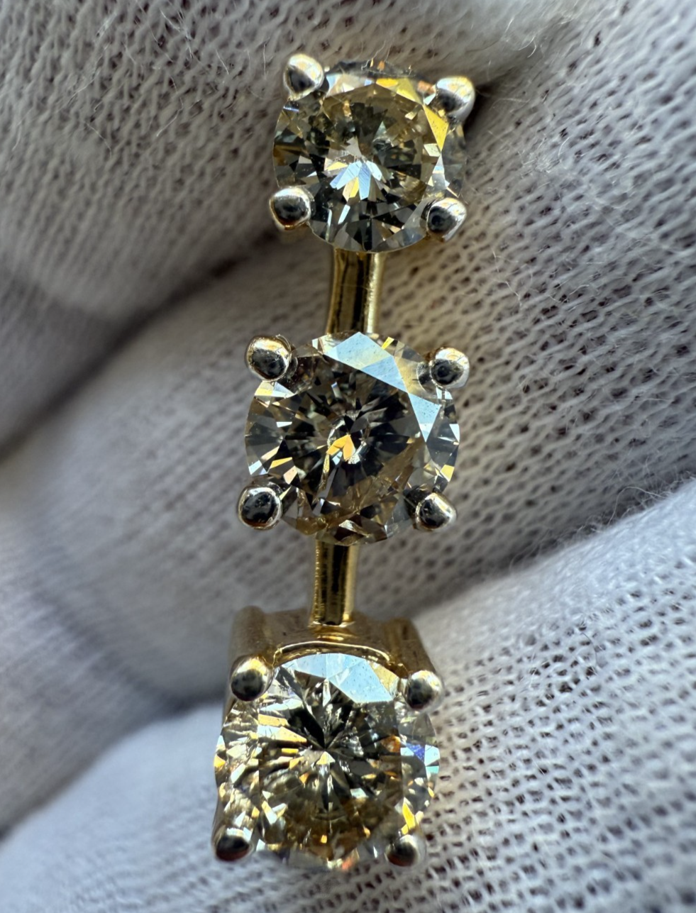 Wonderful Ladder Style 14K Pendant with 3 Graduated Diamonds 1.90 cttw IGI Cert.4